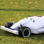 Kabelloser Mähroboter LUBA 2 AWD 10000X – 4×4 für bis zu 10.000 m²