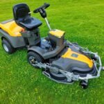Frontmäher Stiga Park 500 WX 4x4 + Combi 100 Q Plus 586 cm³ 100 cm