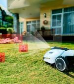 Kabelloser Rasenmähroboter Yuka 2000 mit Laubauffang und automatischer Entleerung – Bild 3